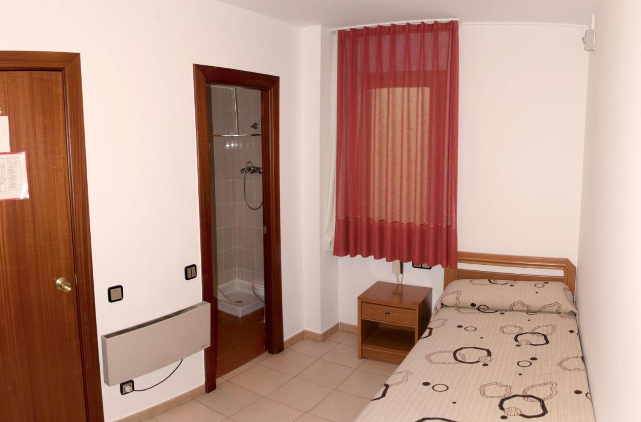 Hostal Fontdemora Mora la Nueva Exterior foto