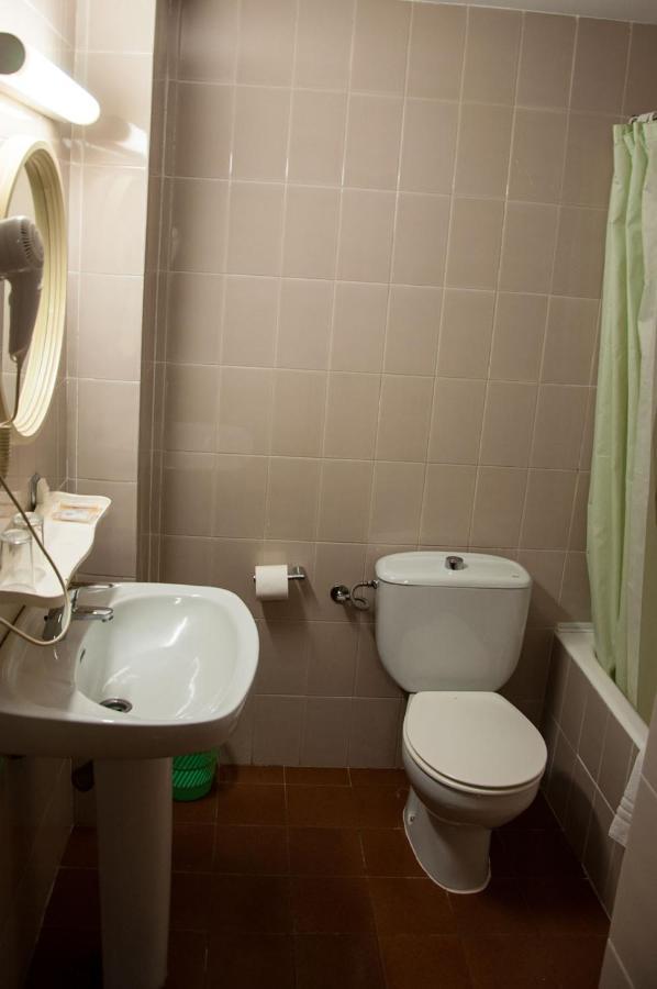 Hostal Fontdemora Mora la Nueva Exterior foto