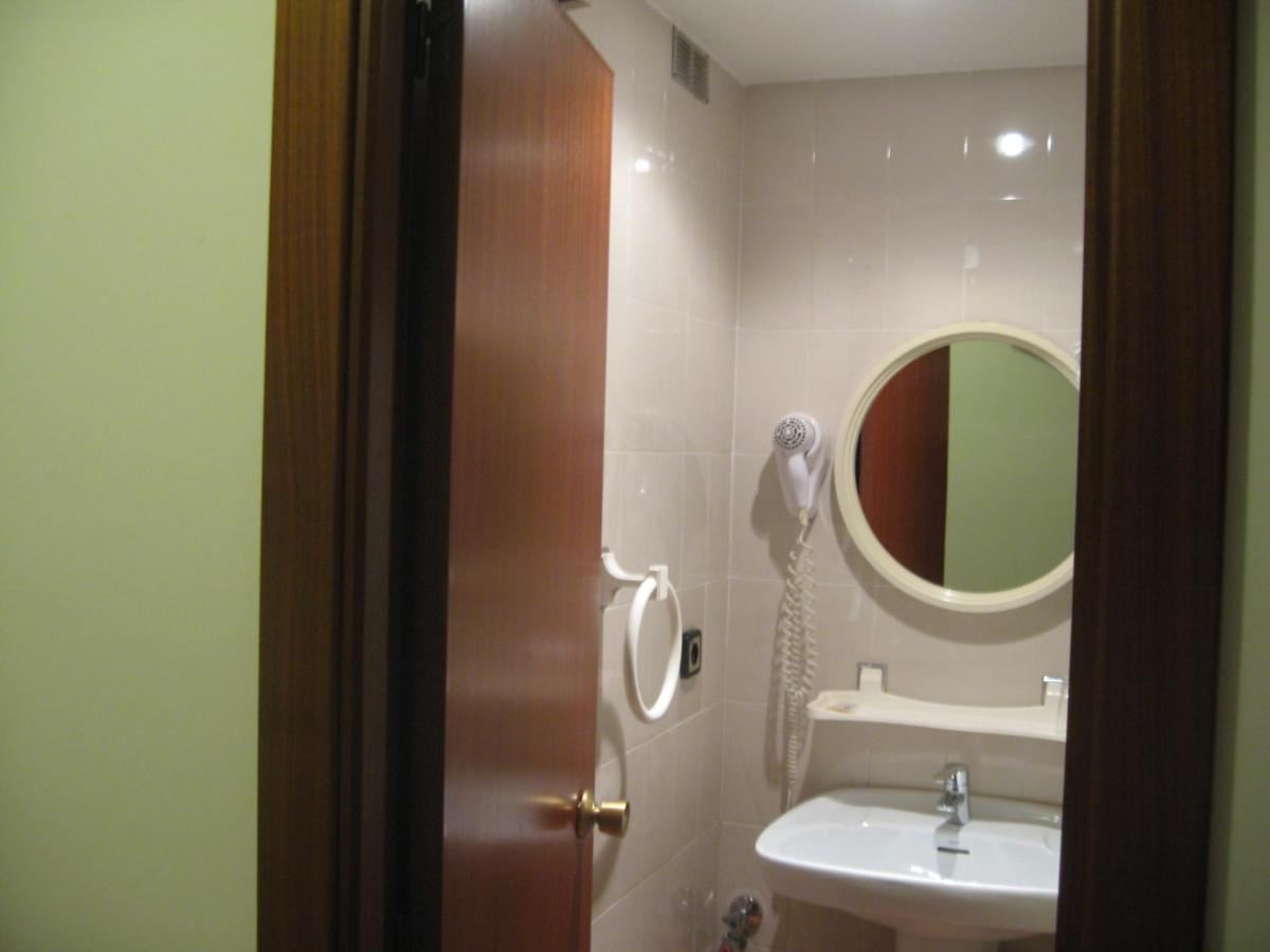 Hostal Fontdemora Mora la Nueva Exterior foto